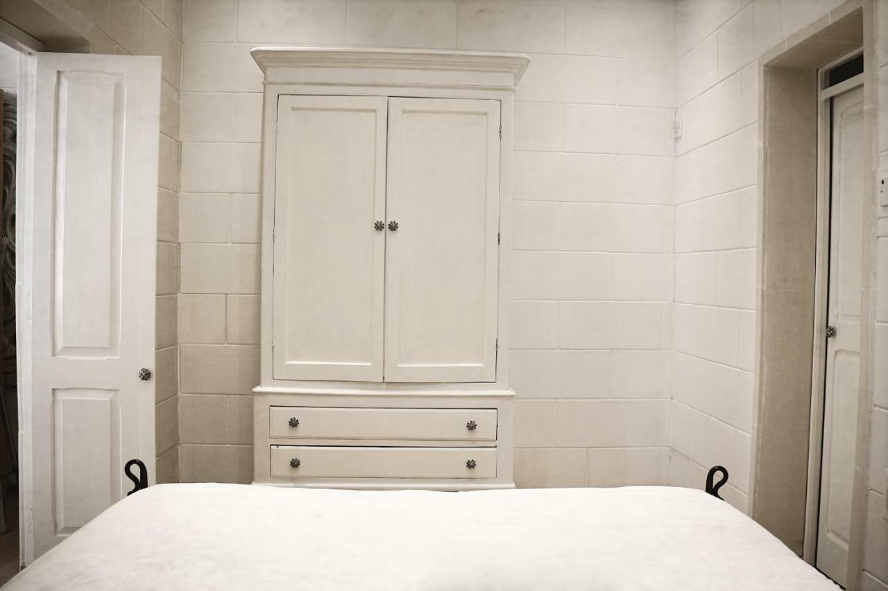 Charming In Republic Street Apartament *