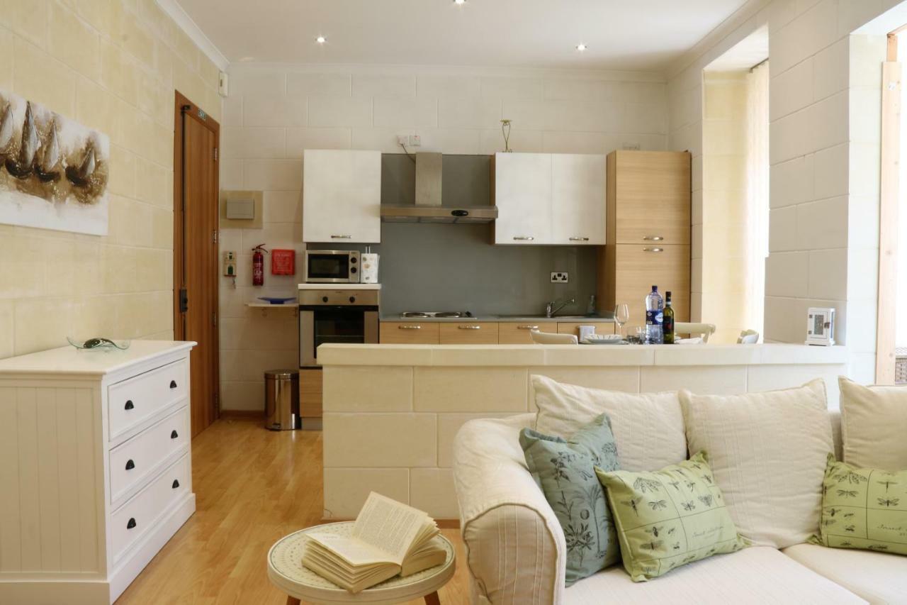 Charming In Republic Street Apartment