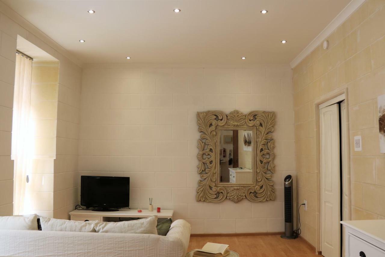 Apartment Charming In Republic Street Valletta